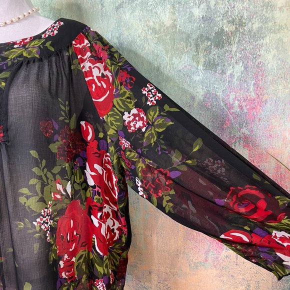 ๐Belissimo Beautiful Floral light transparent Top - Picture 4 of 14